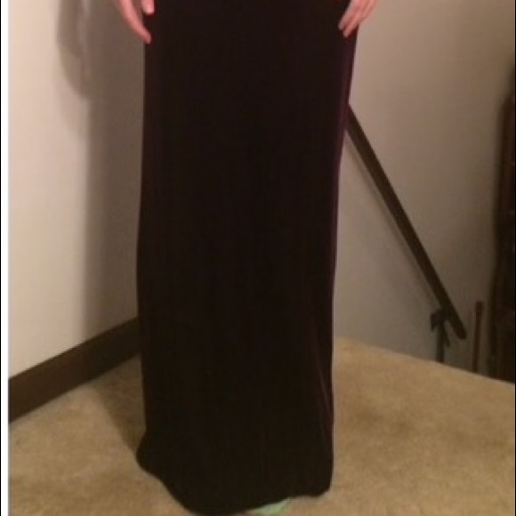 Velvety full length Special Occasion dress - Picture 2 of 3